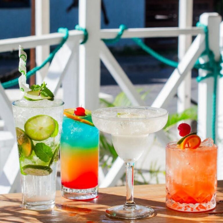 TheLobsterHut 3 768x768