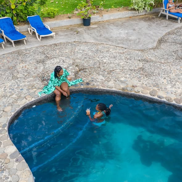 Rosalie Bay 4